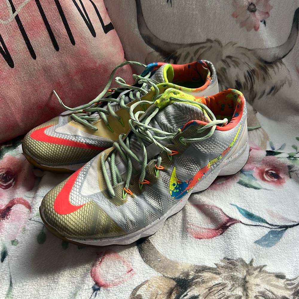 Mens Nike flyweave shoes